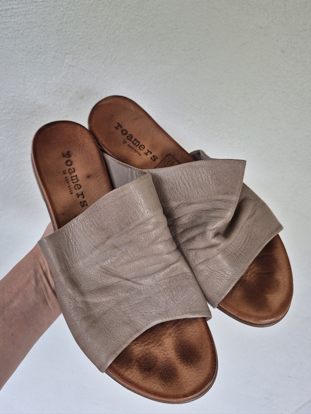 Roamers Leather Slide Sandals Size 9.5 41 Beige